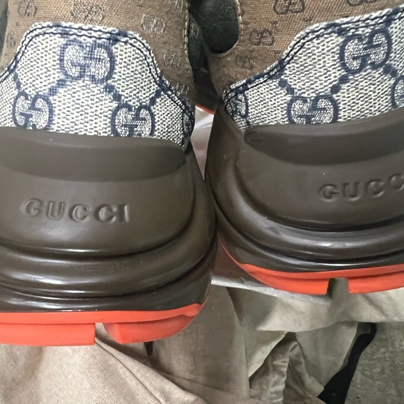 Gucci Supreme Canvas Chunky sneakers - Picture 5 of 10
